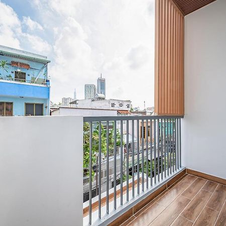 Cozrum Homes - Autumn House โฮจิมินห์ซิตี้ ภายนอก รูปภาพ