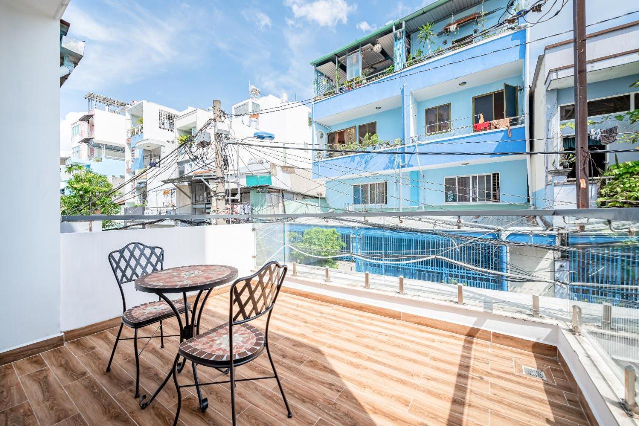 Cozrum Homes - Autumn House โฮจิมินห์ซิตี้ ภายนอก รูปภาพ