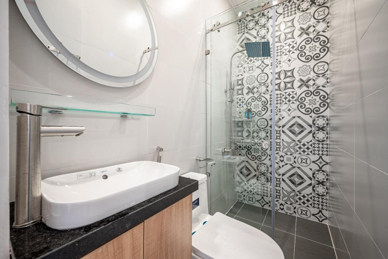 Cozrum Homes - Autumn House โฮจิมินห์ซิตี้ ภายนอก รูปภาพ